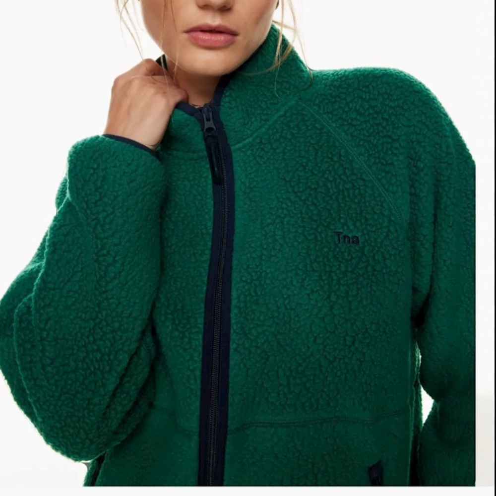Aritzia TNA Forest Green Bigfoot Polar Zip Up Cropped Size S